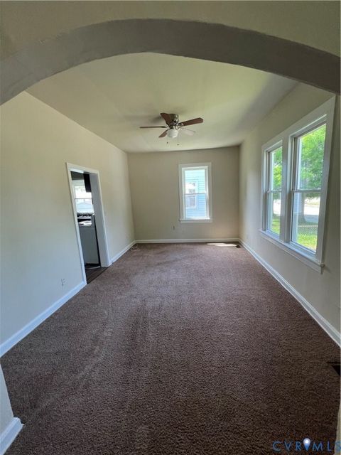 Tiny photo for 305 N 5th Avenue, Hopewell, VA 23860 (MLS # 2612852)