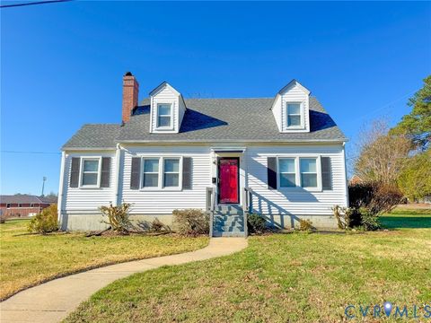 Photo of 700 E Tennessee Avenue, Crewe, VA 23930 (MLS # 2605888)