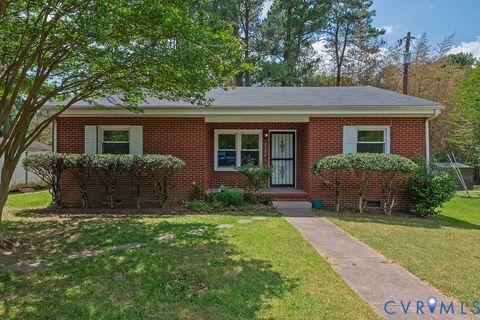 Photo of 2122 Armistead Avenue, Petersburg, VA 23803 (MLS # 2615127)