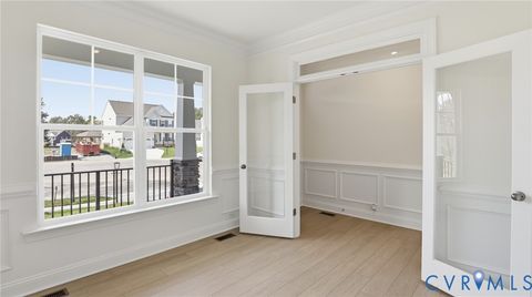 Tiny photo for 5824 Stingray Point Boulevard, New Kent, VA 23124 (MLS # 2611901)
