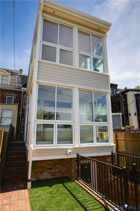 Tiny photo for 210 N 32nd Street, Richmond, VA 23223 (MLS # 2608720)