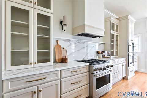 Tiny photo for 210 N 32nd Street, Richmond, VA 23223 (MLS # 2608720)