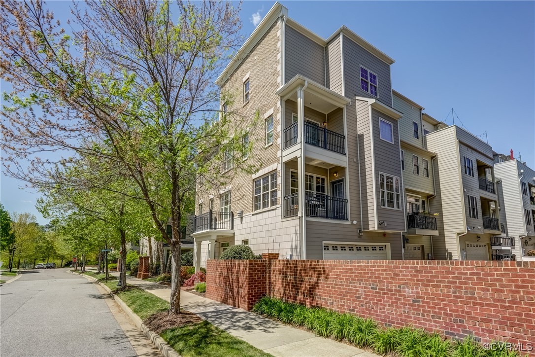 3801 Duckling Walk