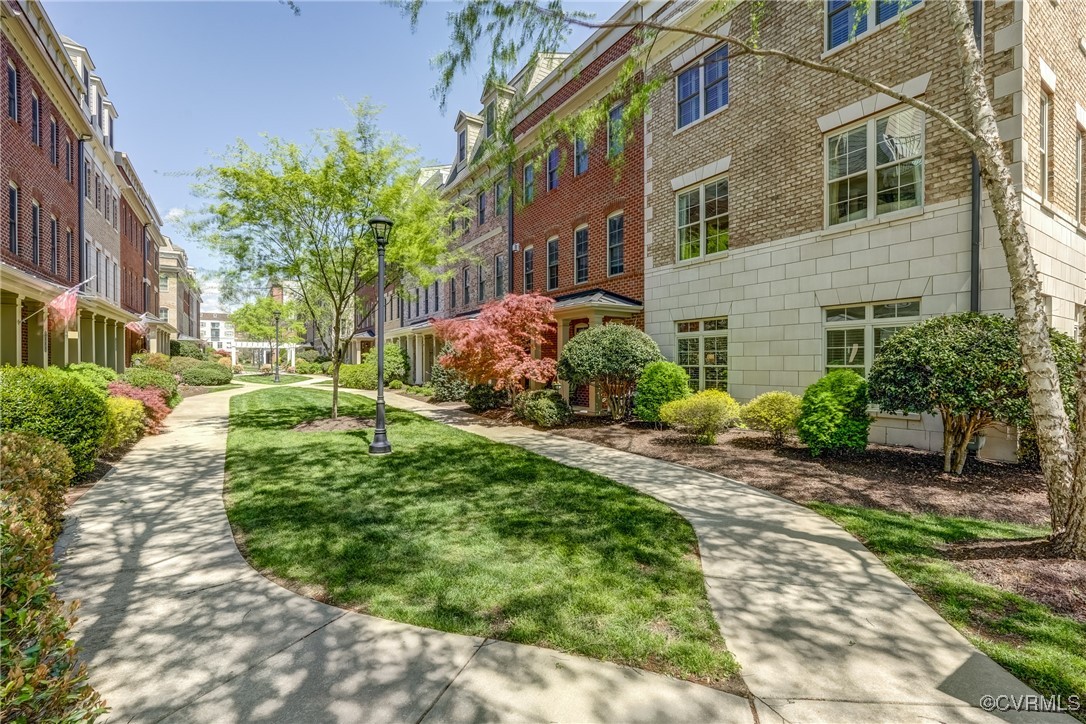 3801 Duckling Walk