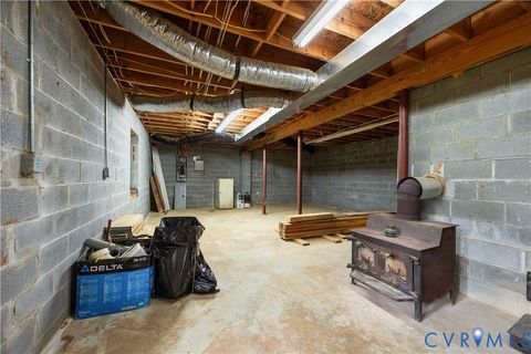 Tiny photo for 10 N River Court, Cartersville, VA 23027 (MLS # 2528238)