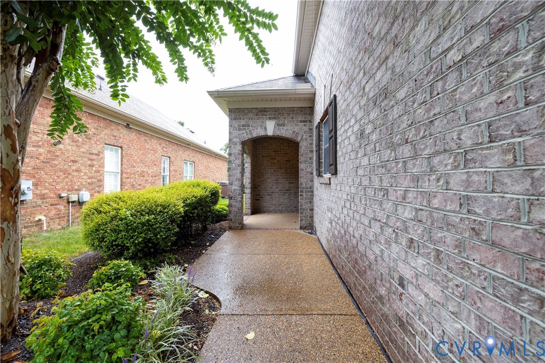 4912 Parkcrest Court