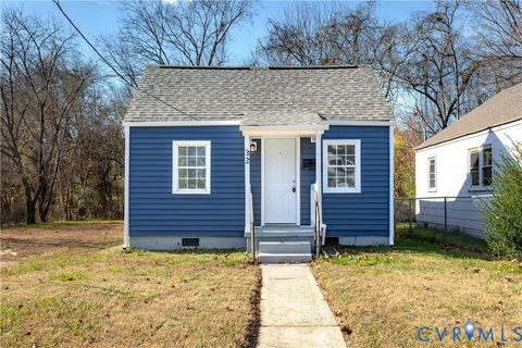 Photo of 32 Seaboard Street, Petersburg, VA 23803 (MLS # 2532422)