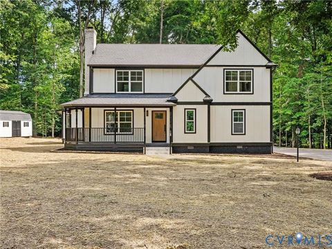 Photo of 16200 Hunters Ridge Lane, Moseley, VA 23120 (MLS # 2616894)