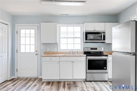 Tiny photo for 1112 Salem Avenue, Hopewell, VA 23860 (MLS # 2621841)