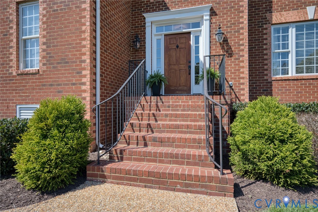 5525 Summer Creek Way