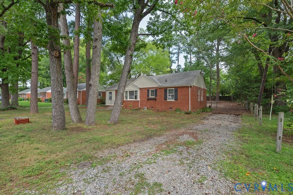 9000 Sparrow Drive