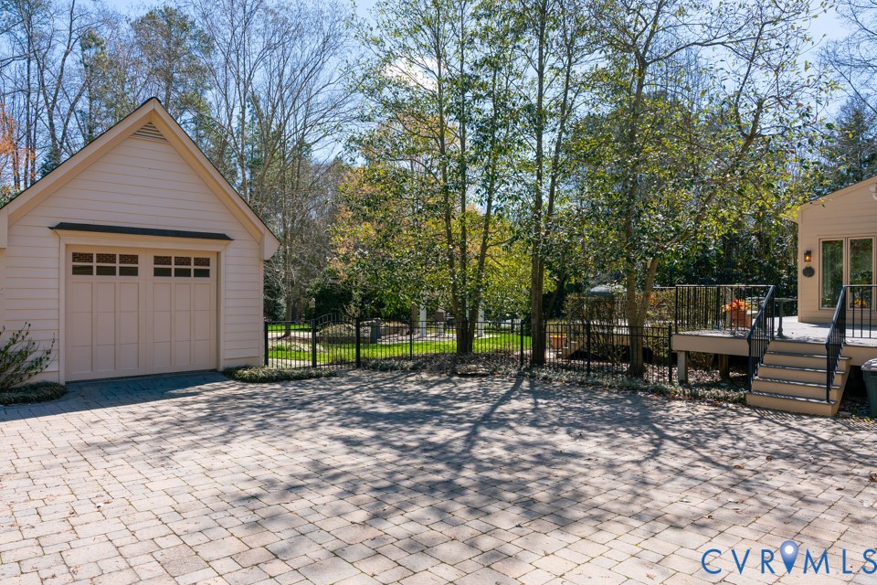 3717 Barrington Bridge Place
