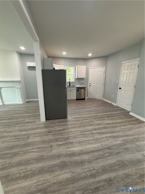 Tiny photo for 910 Rome Street, Petersburg, VA 23803 (MLS # 2610706)