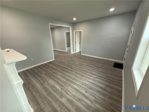 Tiny photo for 910 Rome Street, Petersburg, VA 23803 (MLS # 2610706)