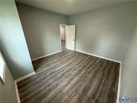 Tiny photo for 910 Rome Street, Petersburg, VA 23803 (MLS # 2610706)