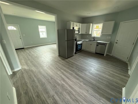 Tiny photo for 910 Rome Street, Petersburg, VA 23803 (MLS # 2610706)