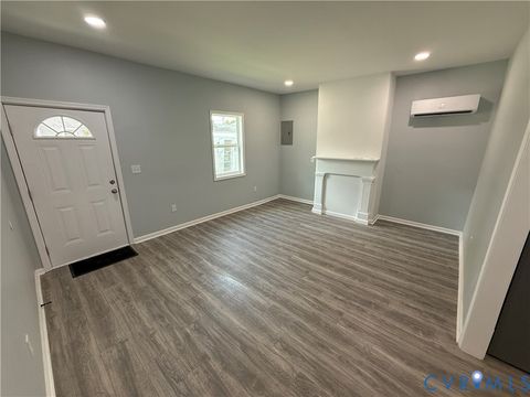 Tiny photo for 910 Rome Street, Petersburg, VA 23803 (MLS # 2610706)