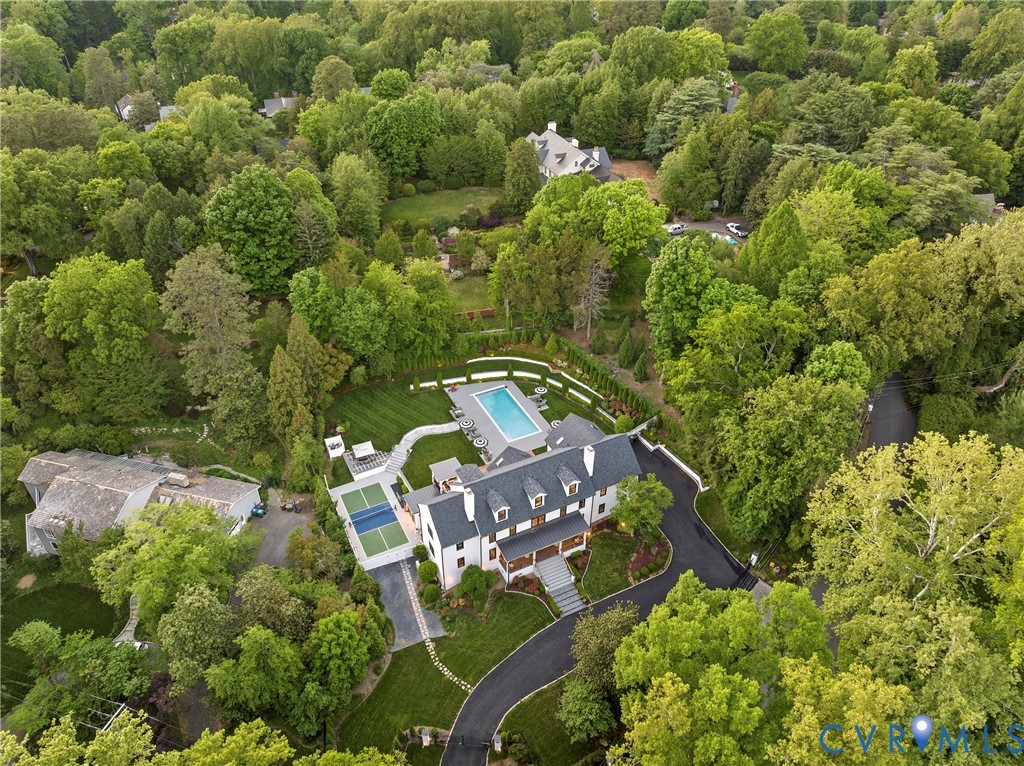 104 E Hillcrest Avenue