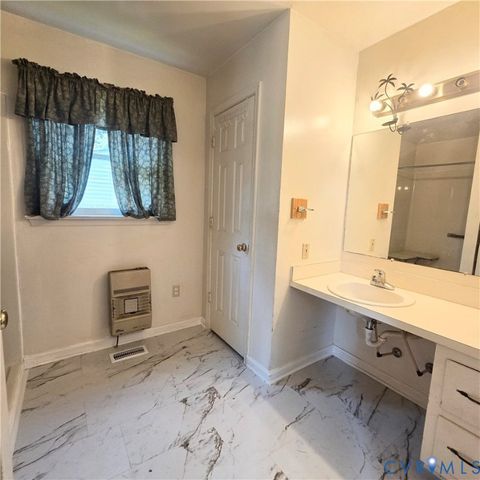 Tiny photo for 1529 1st Street, Victoria, VA 23974 (MLS # 2618243)