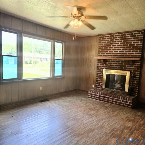Tiny photo for 1529 1st Street, Victoria, VA 23974 (MLS # 2618243)
