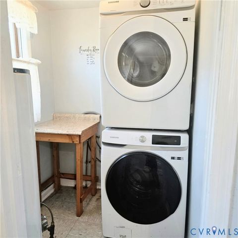 Tiny photo for 1529 1st Street, Victoria, VA 23974 (MLS # 2618243)