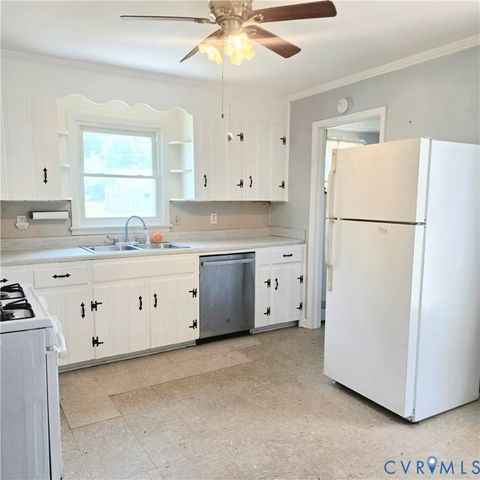 Tiny photo for 1529 1st Street, Victoria, VA 23974 (MLS # 2618243)