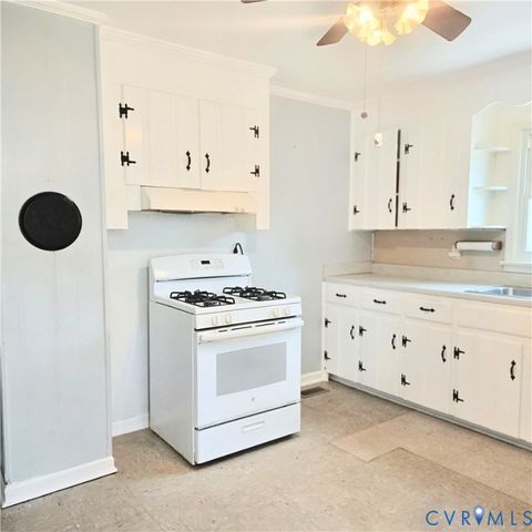 Tiny photo for 1529 1st Street, Victoria, VA 23974 (MLS # 2618243)