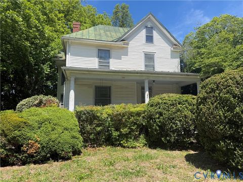 Tiny photo for 1410 10th Street, Victoria, VA 23974 (MLS # 2612975)