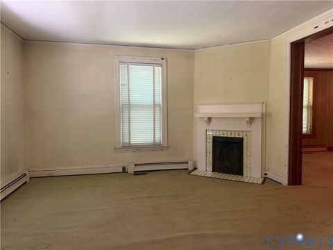 Tiny photo for 1410 10th Street, Victoria, VA 23974 (MLS # 2612975)