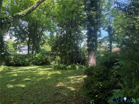 Tiny photo for 1410 10th Street, Victoria, VA 23974 (MLS # 2612975)