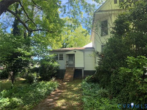 Tiny photo for 1410 10th Street, Victoria, VA 23974 (MLS # 2612975)