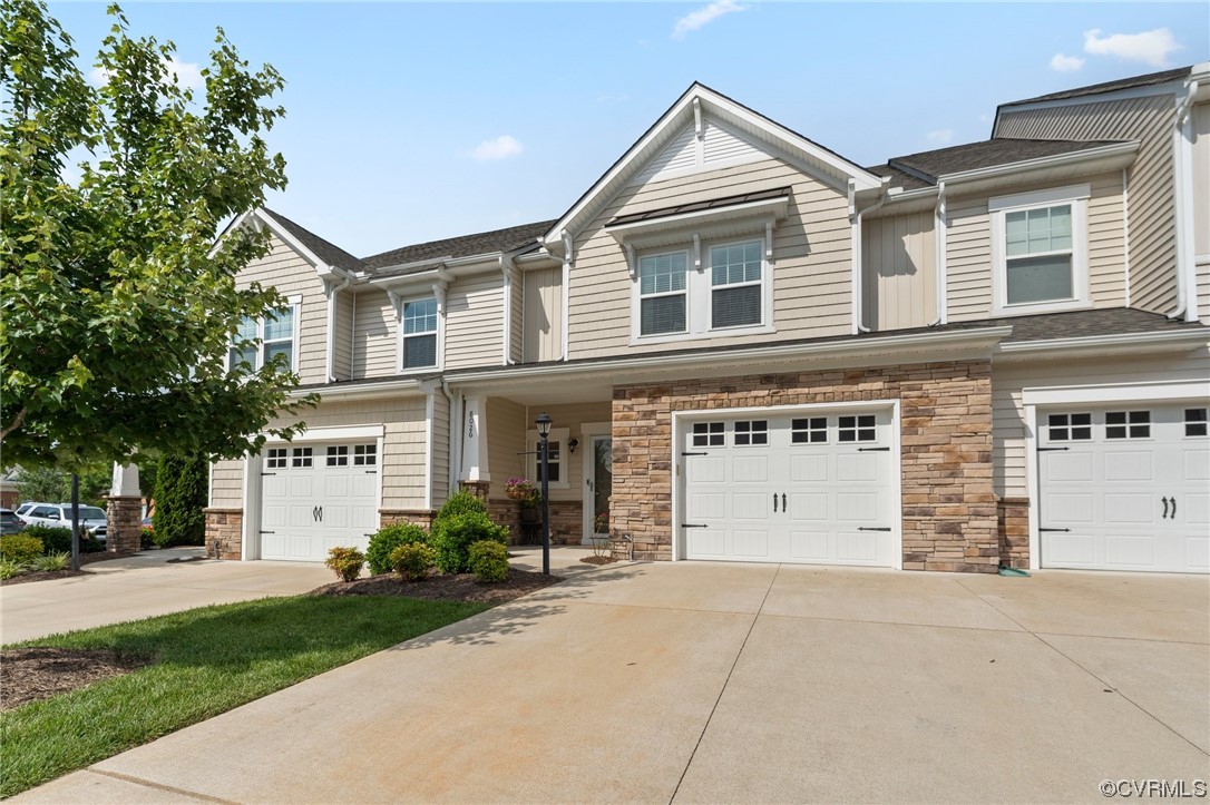 Photo 1 of 33 of 8026 Ellendale Drive townhome