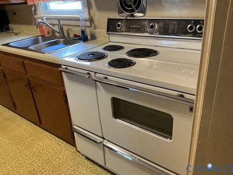 Tiny photo for 4701 SE Cooks Road, Richmond, VA 23224 (MLS # 2527970)