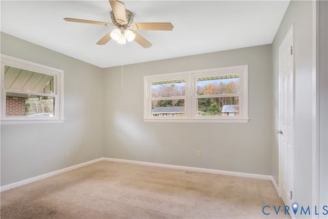 Tiny photo for 6 Dimmock Avenue, Newport News, VA 23601 (MLS # 2532204)