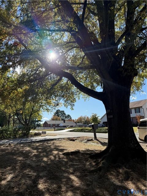 Tiny photo for 8 English Oak Circle, Fredericksburg, VA 22408 (MLS # 2529931)