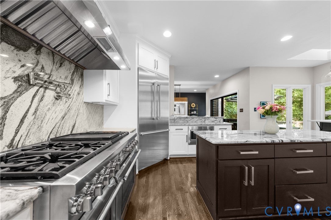 9009 Highgate Hill Drive