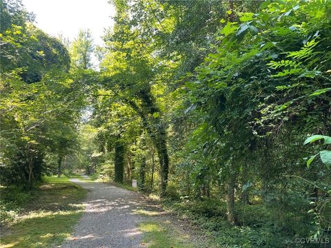Photo of 606 S James Street, Ashland, VA 23005 (MLS # 2520150)