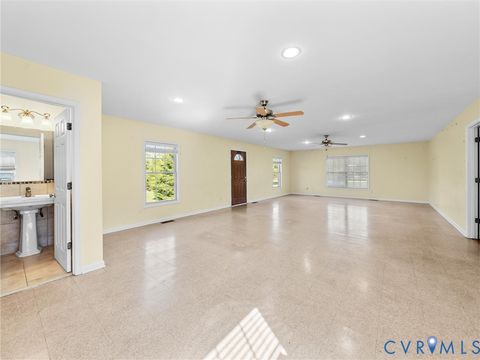 Tiny photo for 218 Landing Road, Farmville, VA 23901 (MLS # 2609612)