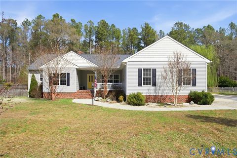 Photo of 8116 Liberty Oaks Lane, Hanover, VA 23069 (MLS # 2606085)