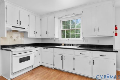 Tiny photo for 524 Ironington Road, Richmond, VA 23227 (MLS # 2611699)