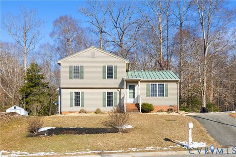 Photo of 2606 Geneva Drive, Richmond, VA 23224 (MLS # 2602896)