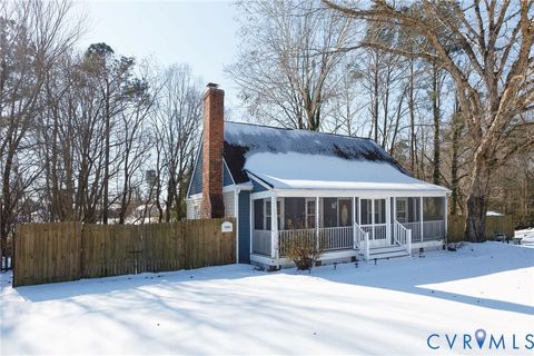 Photo of 7021 Walgrove Court, Mechanicsville, VA 23111 (MLS # 2602344)