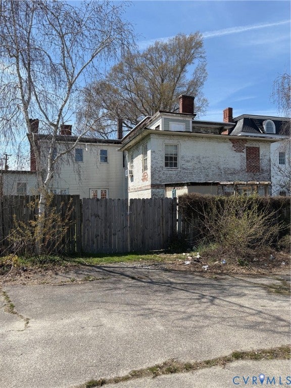 115-117 S Market Street