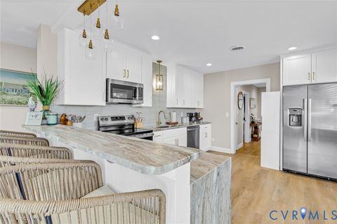 Tiny photo for 560 Eubank Landing Road Rd, Topping, VA 23169 (MLS # 2529009)