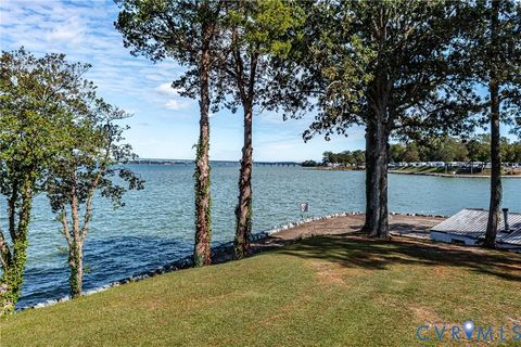 Tiny photo for 560 Eubank Landing Road Rd, Topping, VA 23169 (MLS # 2529009)