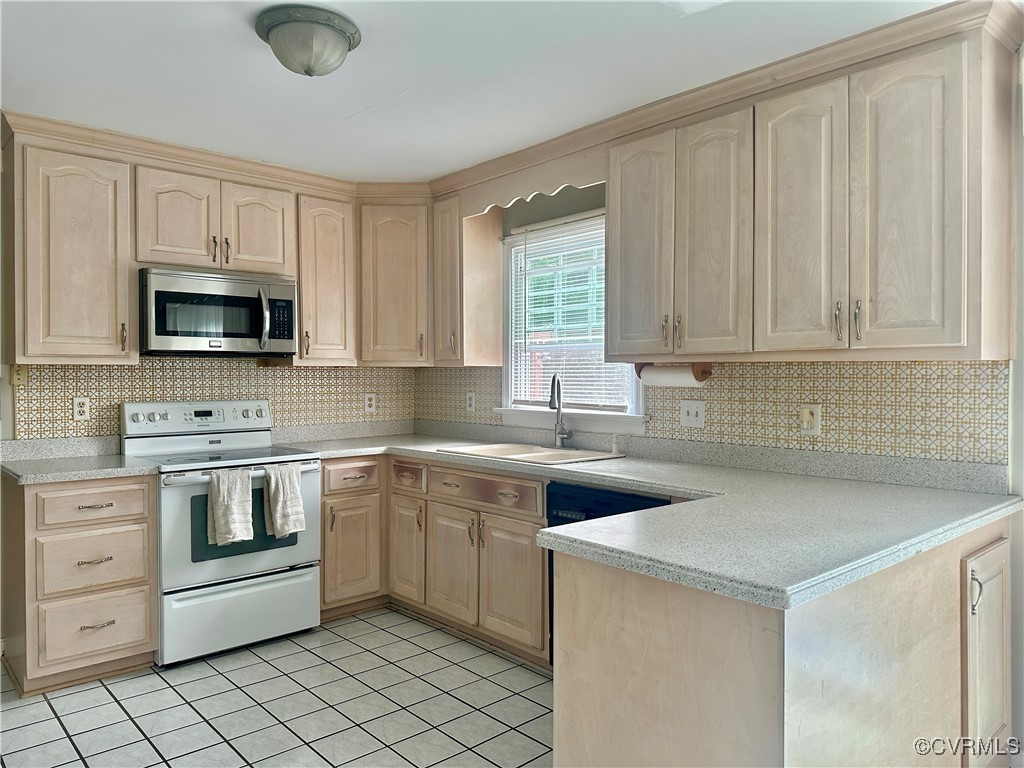 Chesterfield, Virginia 23234, United States, 4 Bedrooms Bedrooms, ,3 BathroomsBathrooms,Residential,Active,113624