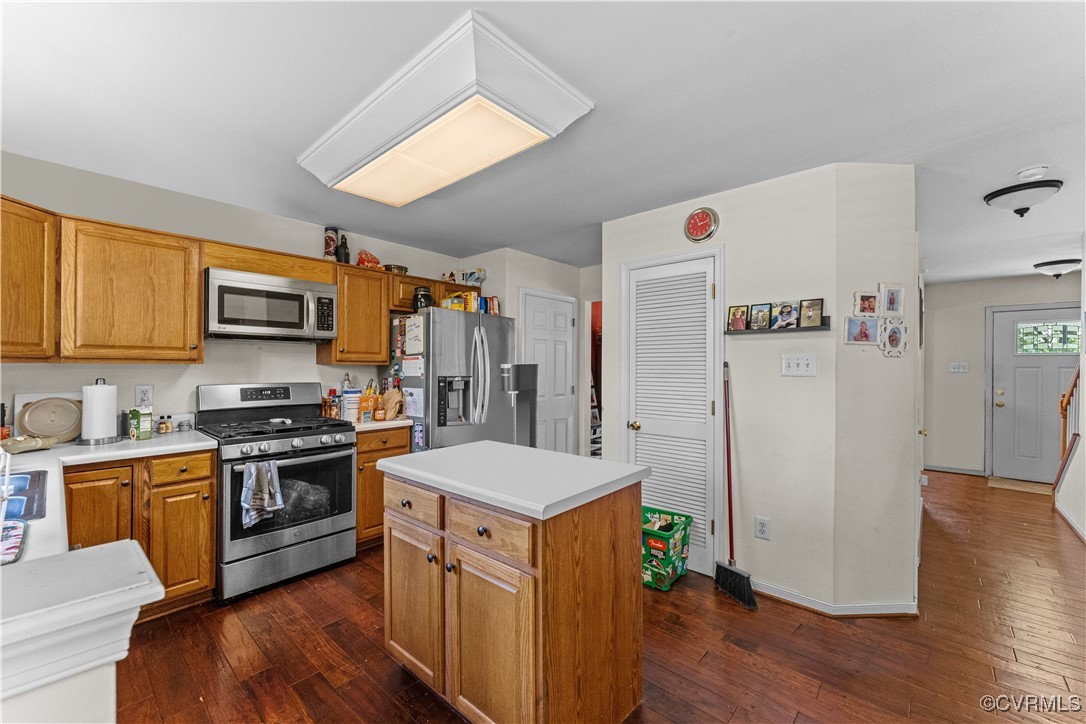 Glen Allen, Virginia 23060, United States, 3 Bedrooms Bedrooms, ,3 BathroomsBathrooms,Residential,Pending,118548