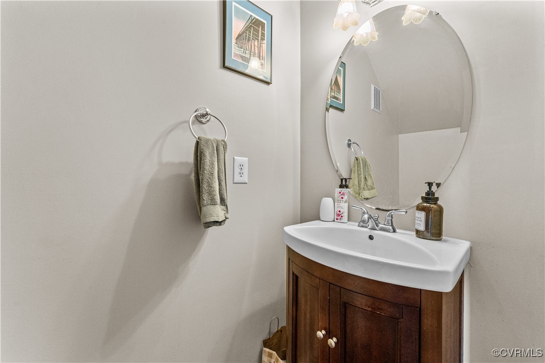 Glen Allen, Virginia 23060, United States, 3 Bedrooms Bedrooms, ,3 BathroomsBathrooms,Residential,Pending,118548