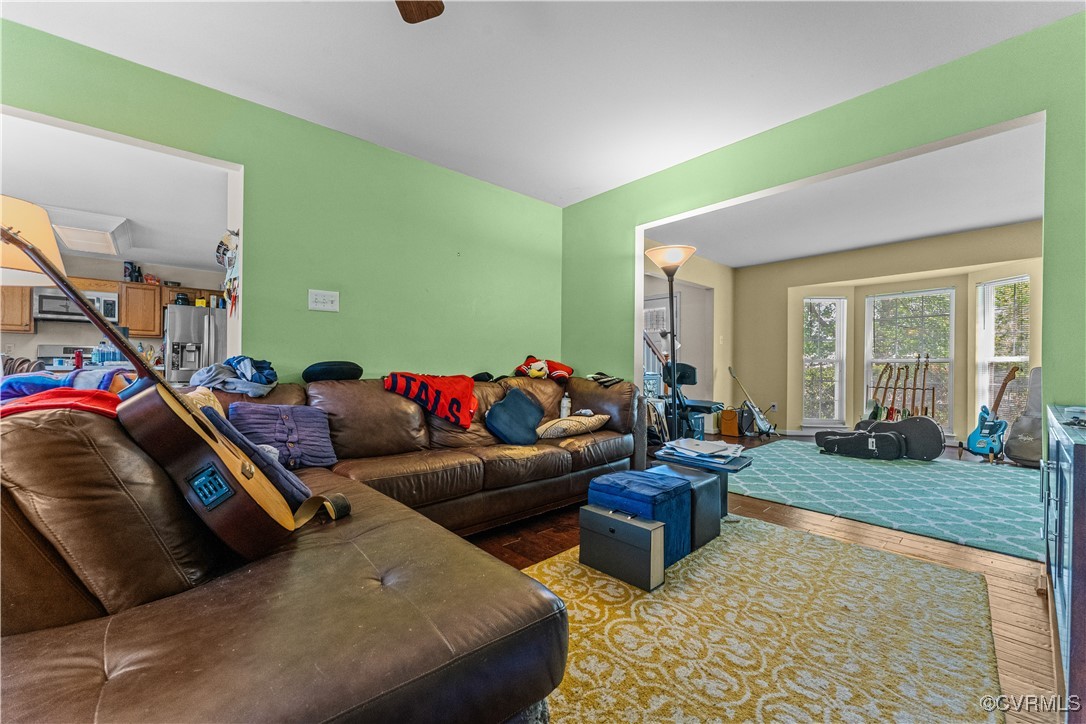 Glen Allen, Virginia 23060, United States, 3 Bedrooms Bedrooms, ,3 BathroomsBathrooms,Residential,Pending,118548