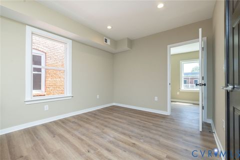 Tiny photo for 618 N 32nd Street, Richmond, VA 23223 (MLS # 2600074)